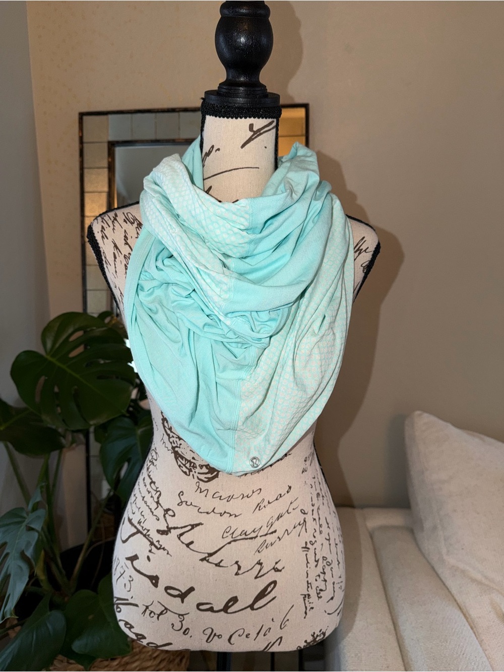 Lululemon Vinyasa scarf wrap